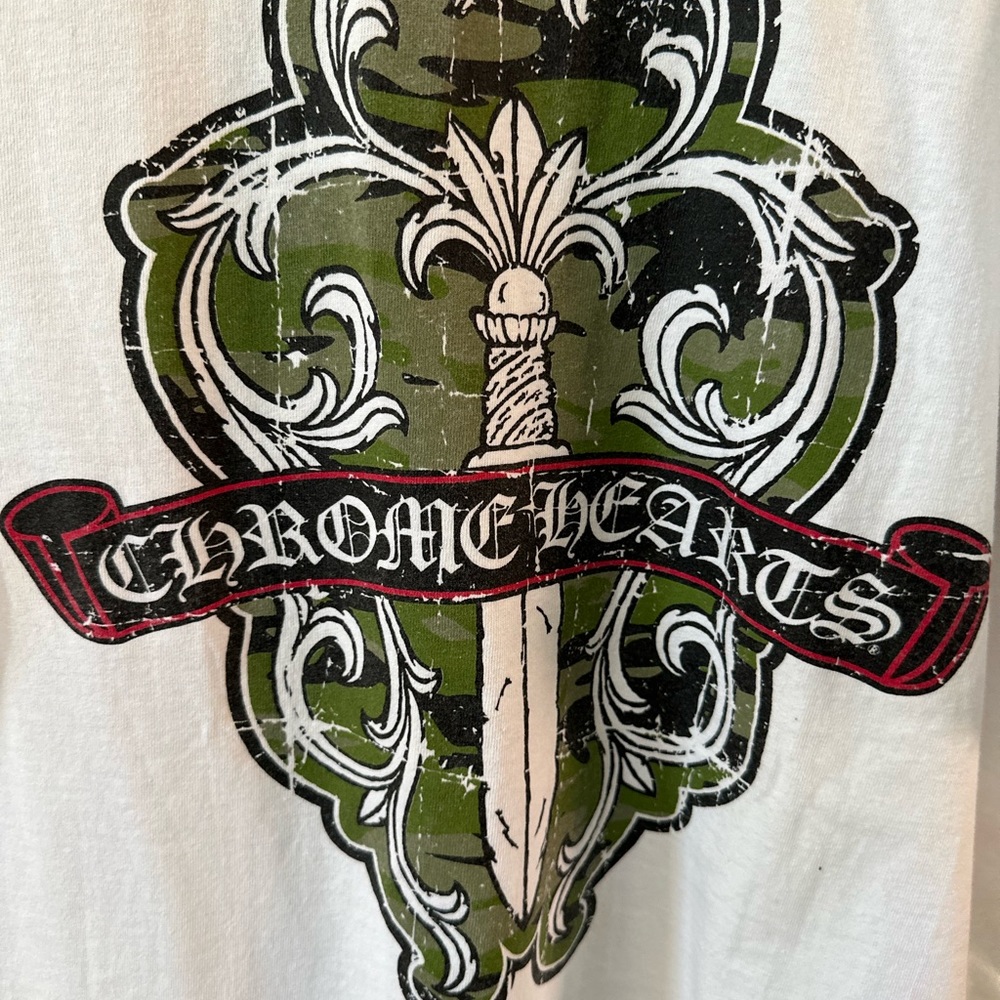**LIMITED EDITION CHROME HEART T-SHIRT** - Picture 2 of 4
